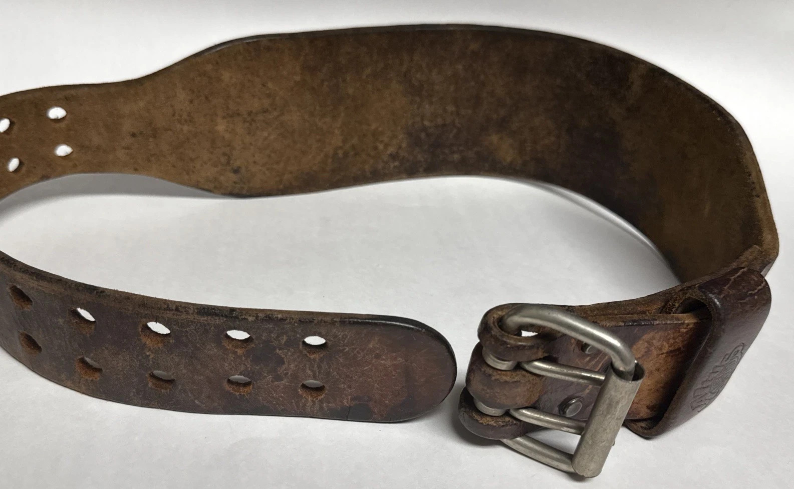 Vintage Altus Medium Leather Weightlifting Kidney Belt (28-34 waist) Good