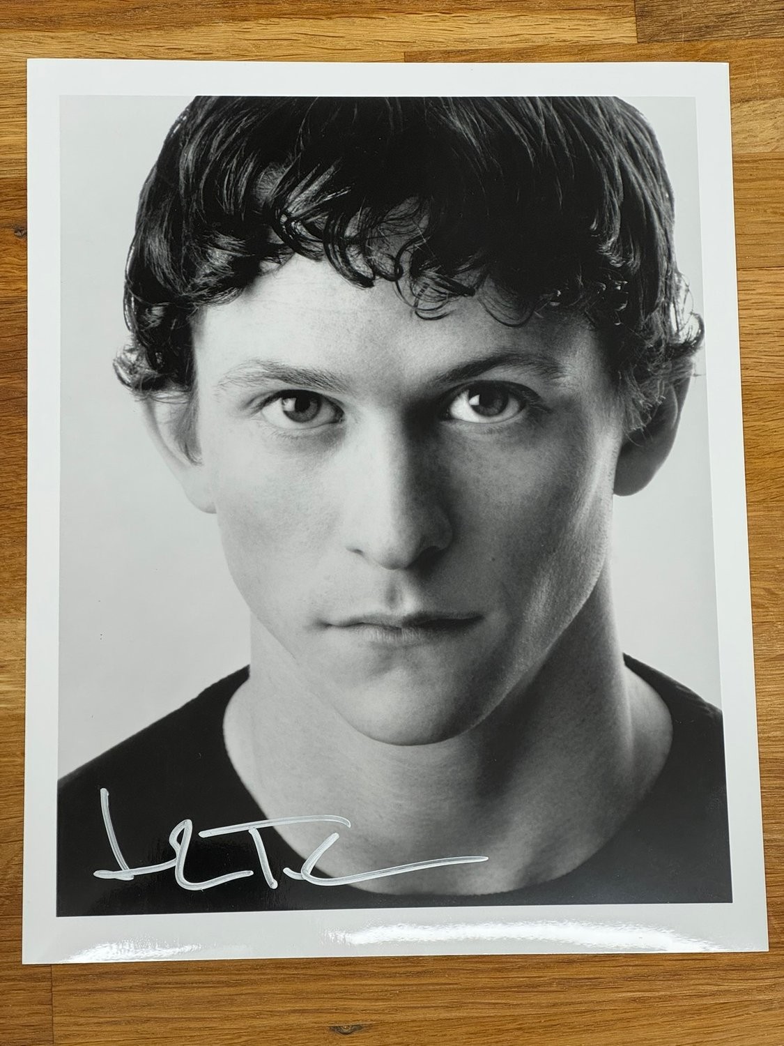 Jonathan Tucker Signed Photo Texas Chainsaw Massacre, Kingdom Autograph Horror