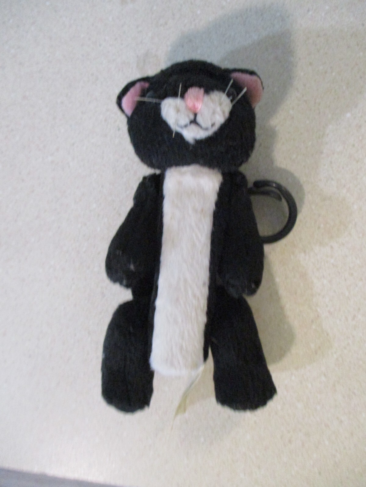 Dakin Fuzzy Friends Plush Pez Dispenser black cat bag clip collectible 2002