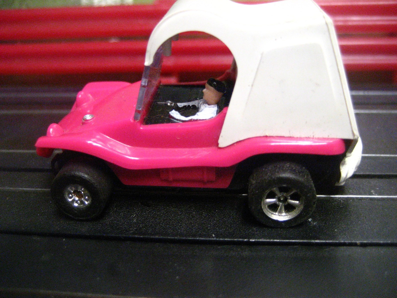 Aurora Model Motoring T-Jet #1483 Pink/white Sandvan with a serviced Chassis!!