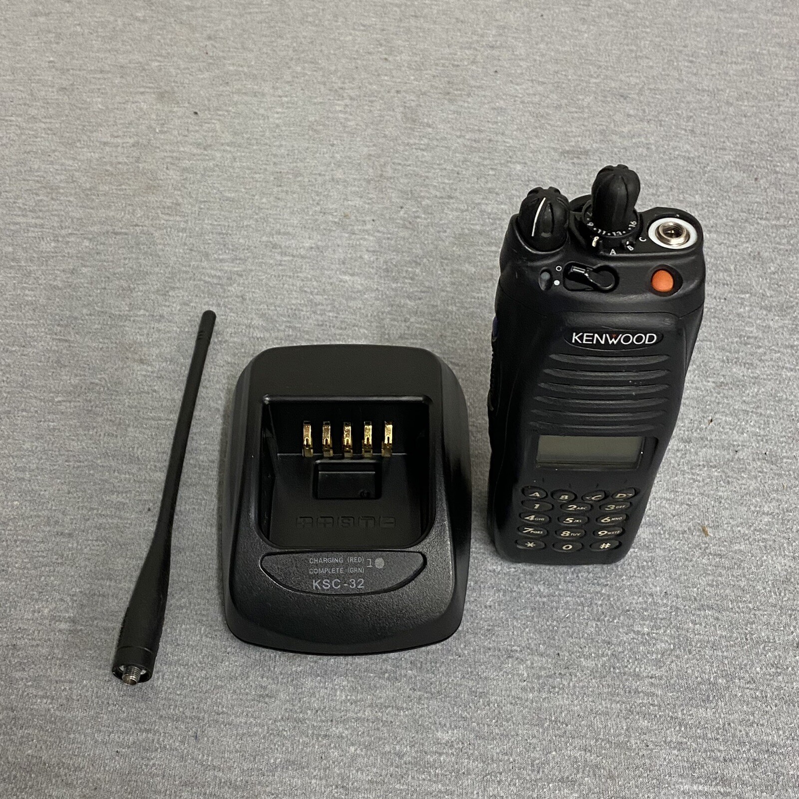 Kenwood TK5410D-K3 TK-5410-K3 VER 4 P25 PHASE 2 763-870 Mhz Digital LMTD Keypad