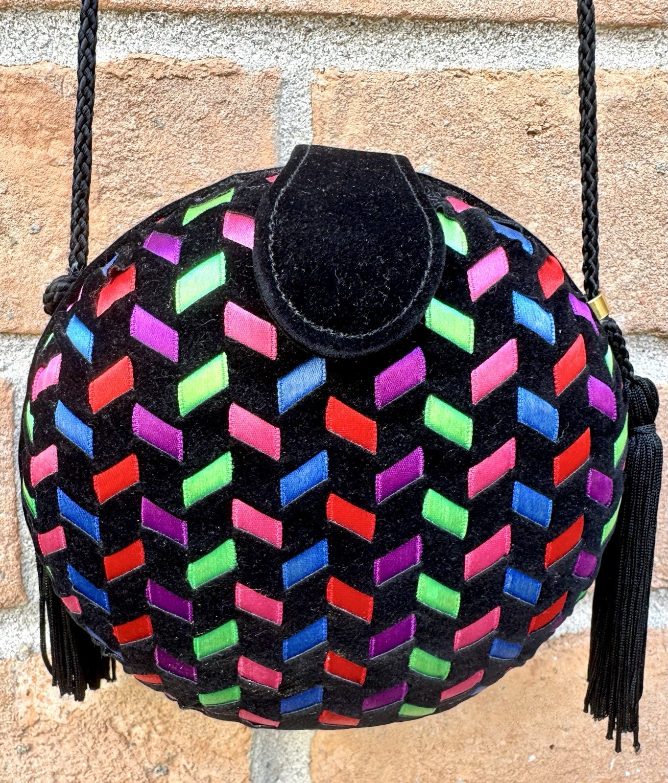 Vintage 80s La Regale Rainbow Woven Black Velvet Tassel Clam Shell Purse Handbag