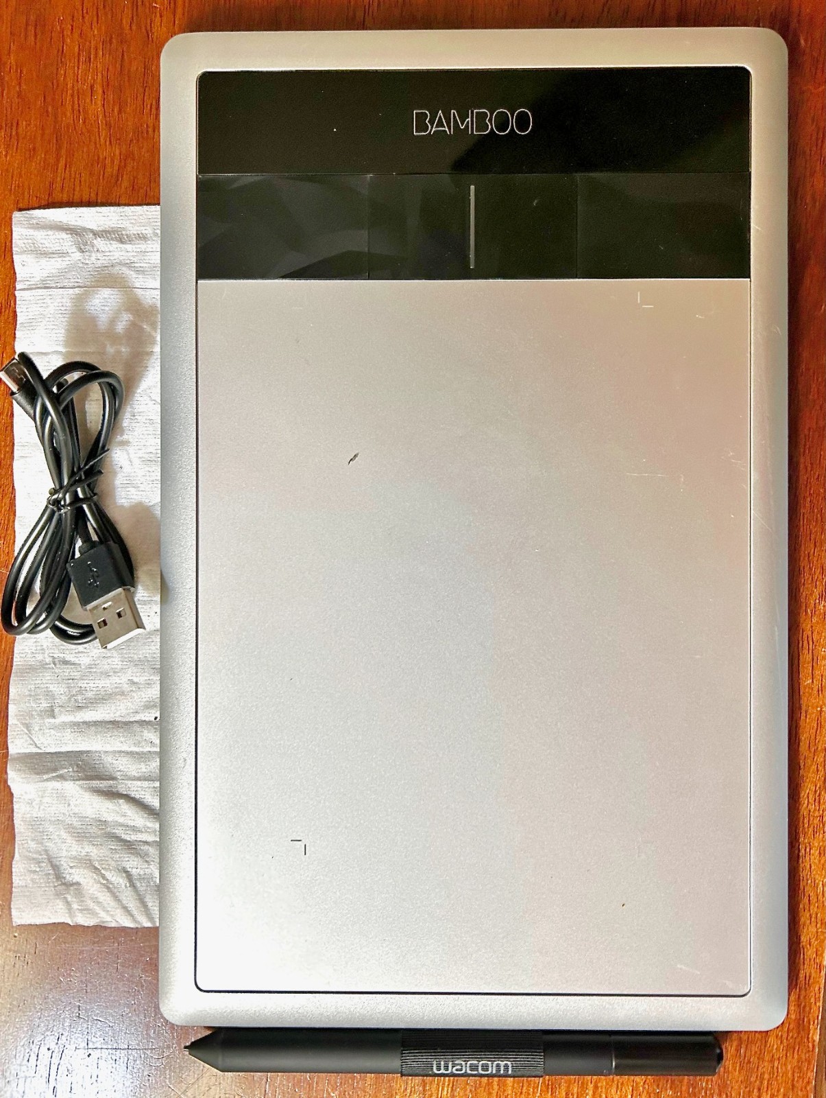 Wacom BAMBOO CTH-470 Pen & Touch Graphics Drawing Tablet - Pre-Owned