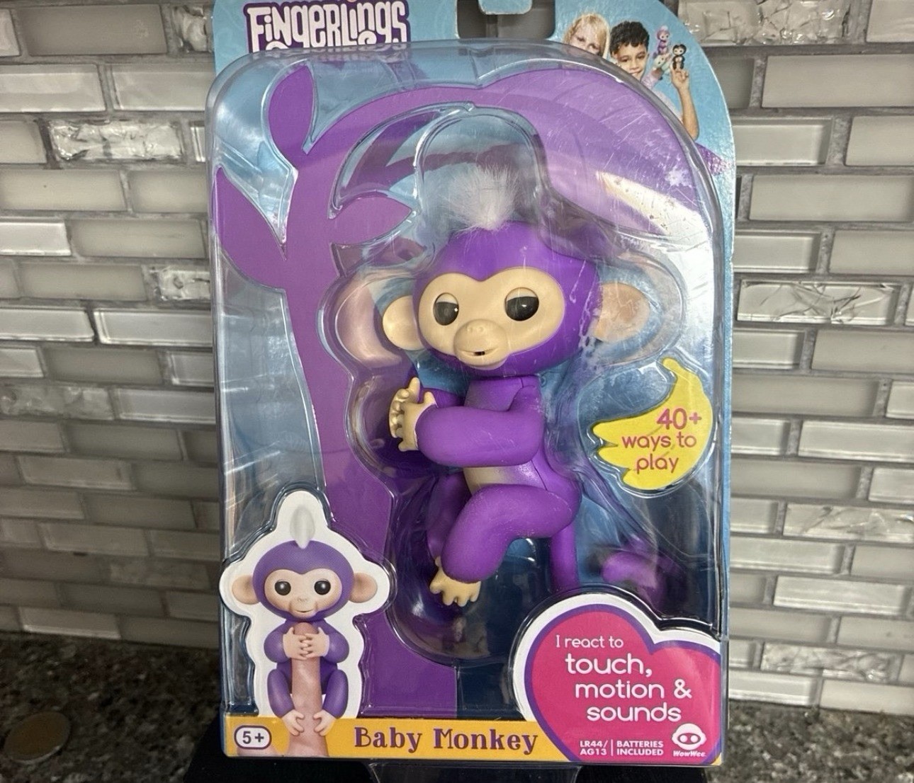 WowWee Fingerlings Mia Purple Baby Monkey Interactive Toy Brand New Sealed!