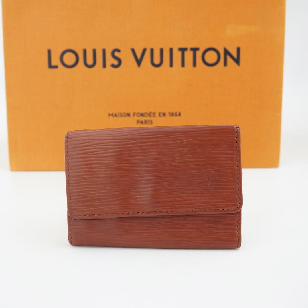 LOUIS VUITTON Épi LV Logo 6-Key Case Brown