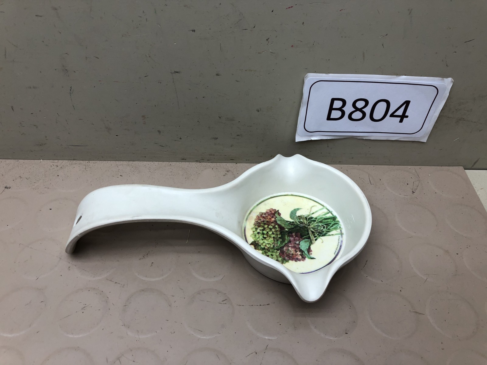 RANGE KLEEN 3 in 1 Spoon Rest Ladle 1/4 Measuring Cup Flowers Ohio USA