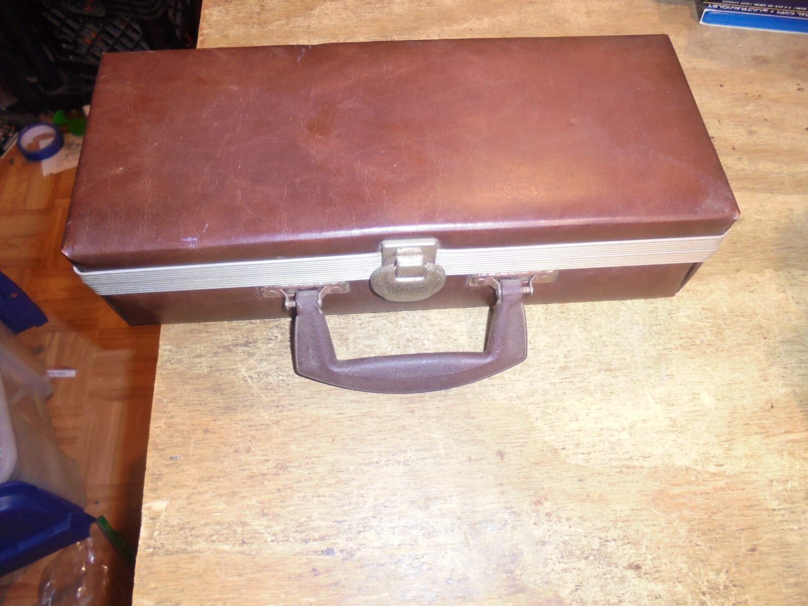 Vintage Cassette Tape Carry Storage Case Brown Vinyl Holds 14 Tapes USED