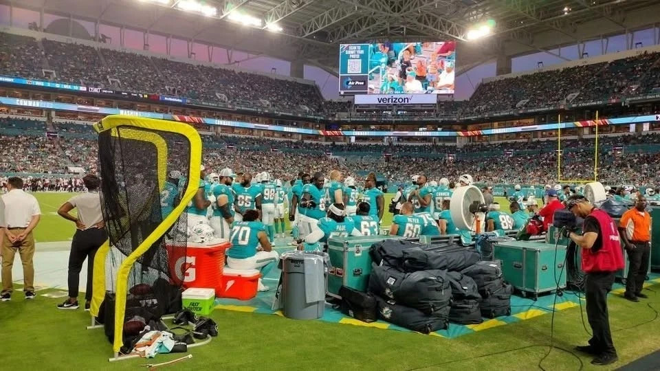 Miami Dolphins vs Baltimore Ravens SW Sideline Access Passes 10/30 8pm TNF Field