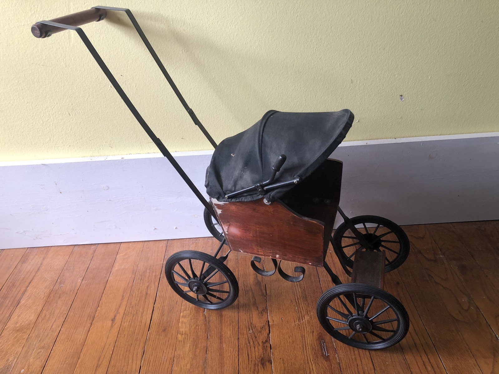 Victorian Style Baby Doll Wood Buggy Stroller Vintage Pram With Canopy