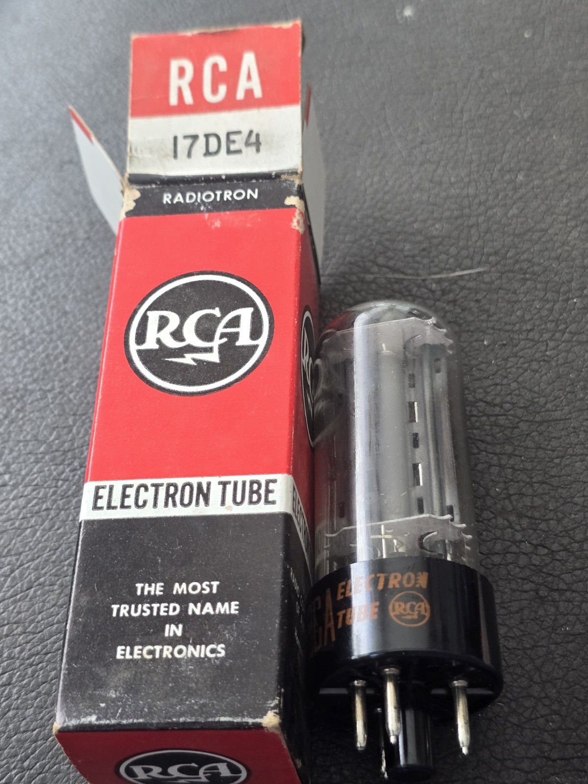 RCA 17DE4 NOS NIB