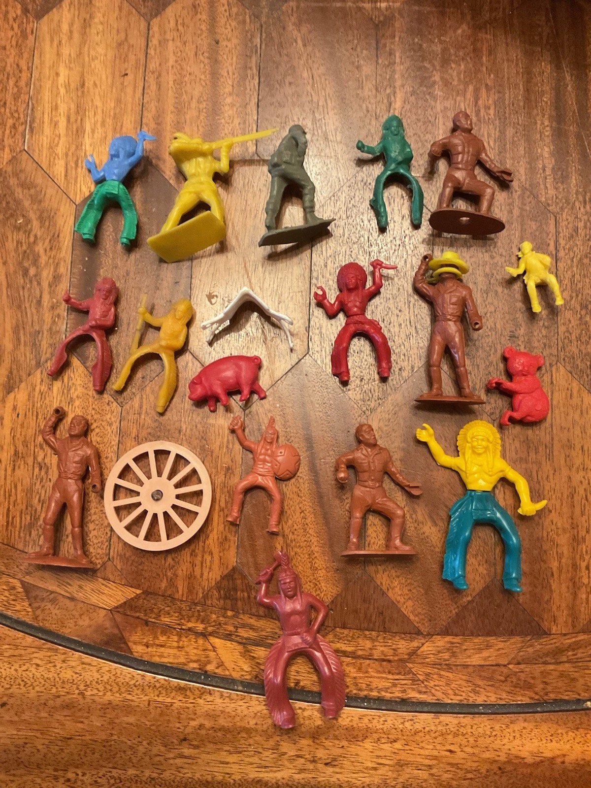 Vintage Set Of Cowboy And Native American Figures