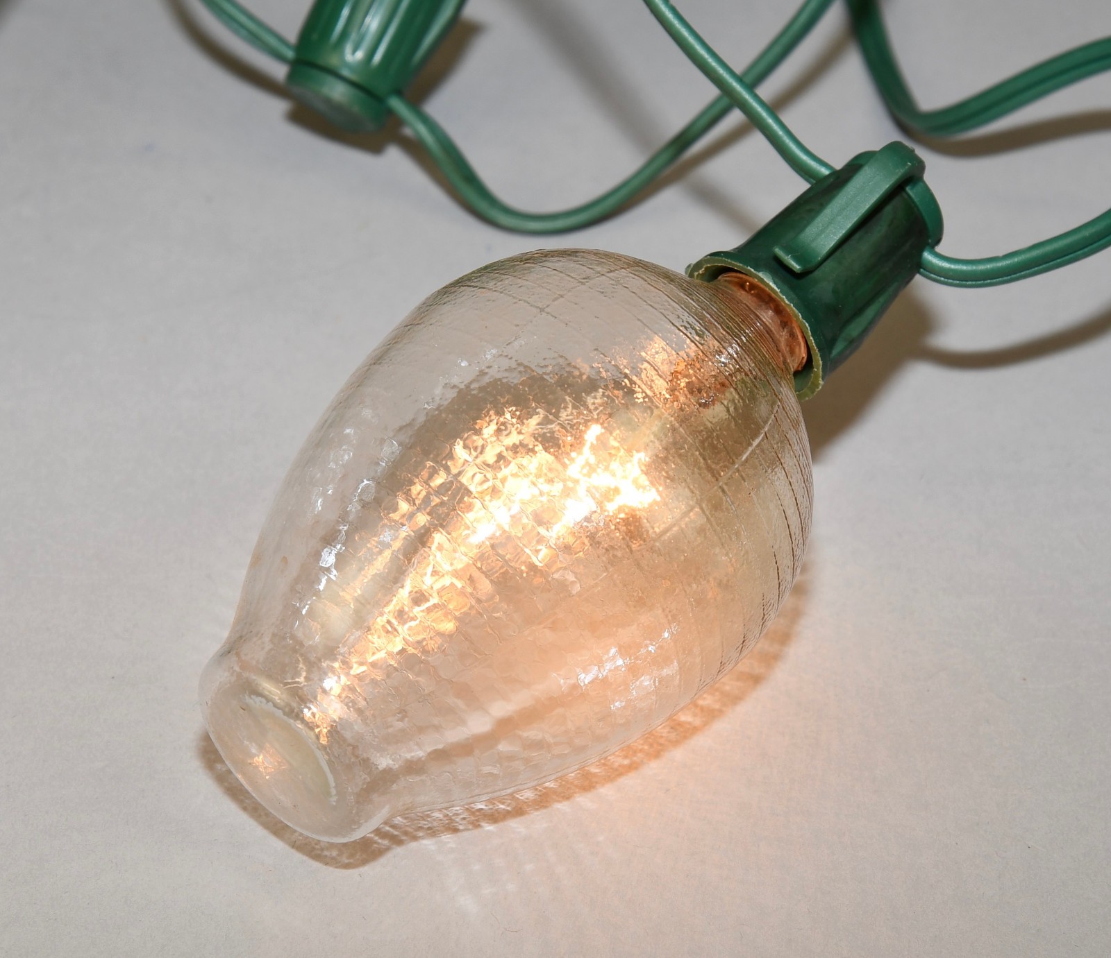 LOT OF 1 VINTAGE CLEAR GLASS LANTERN C9 - INTERMEDIATE E17 WORKING LIGHT BULB!