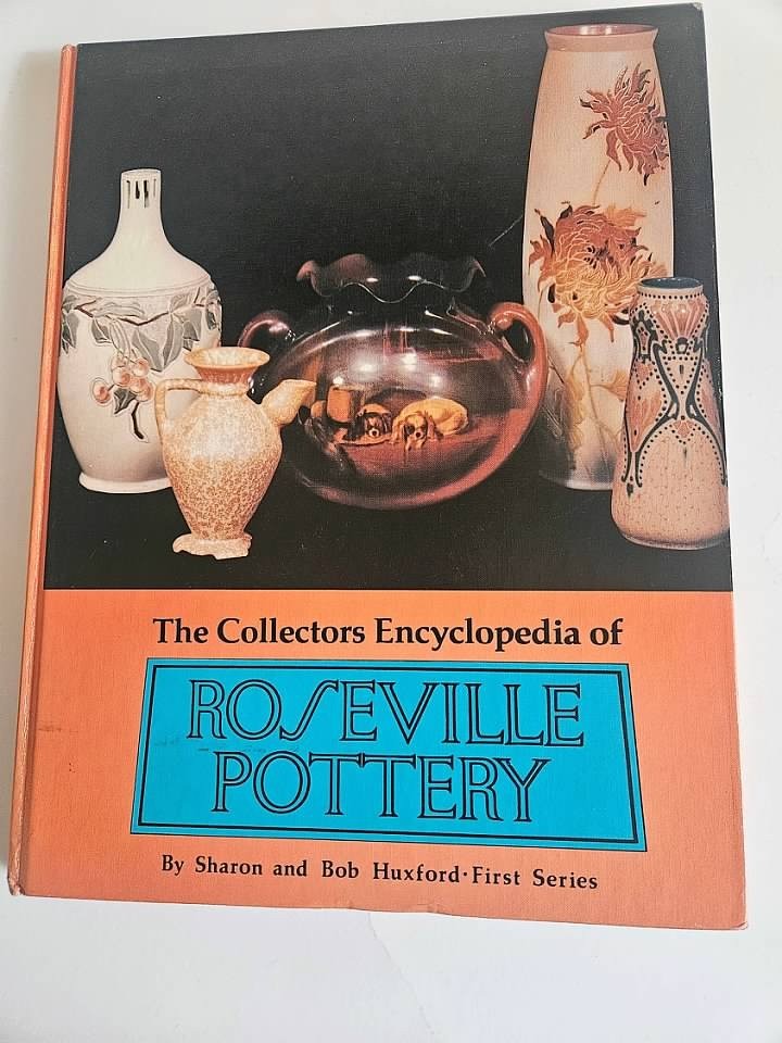The Collectors Encyclopedia of Roseville Pottery Book by Sharon Bob Huxford 1991