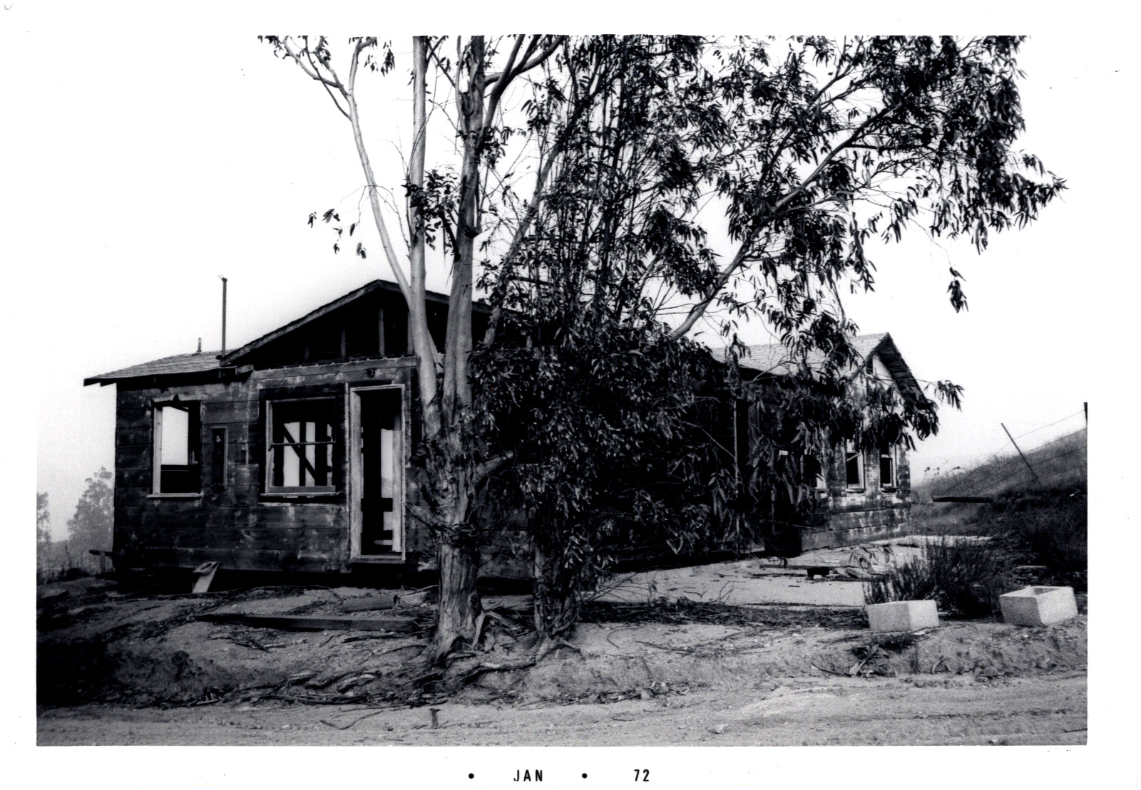 Abandoned Rustic Cottage Cabin in Rural Area 1972 Vintage Photo