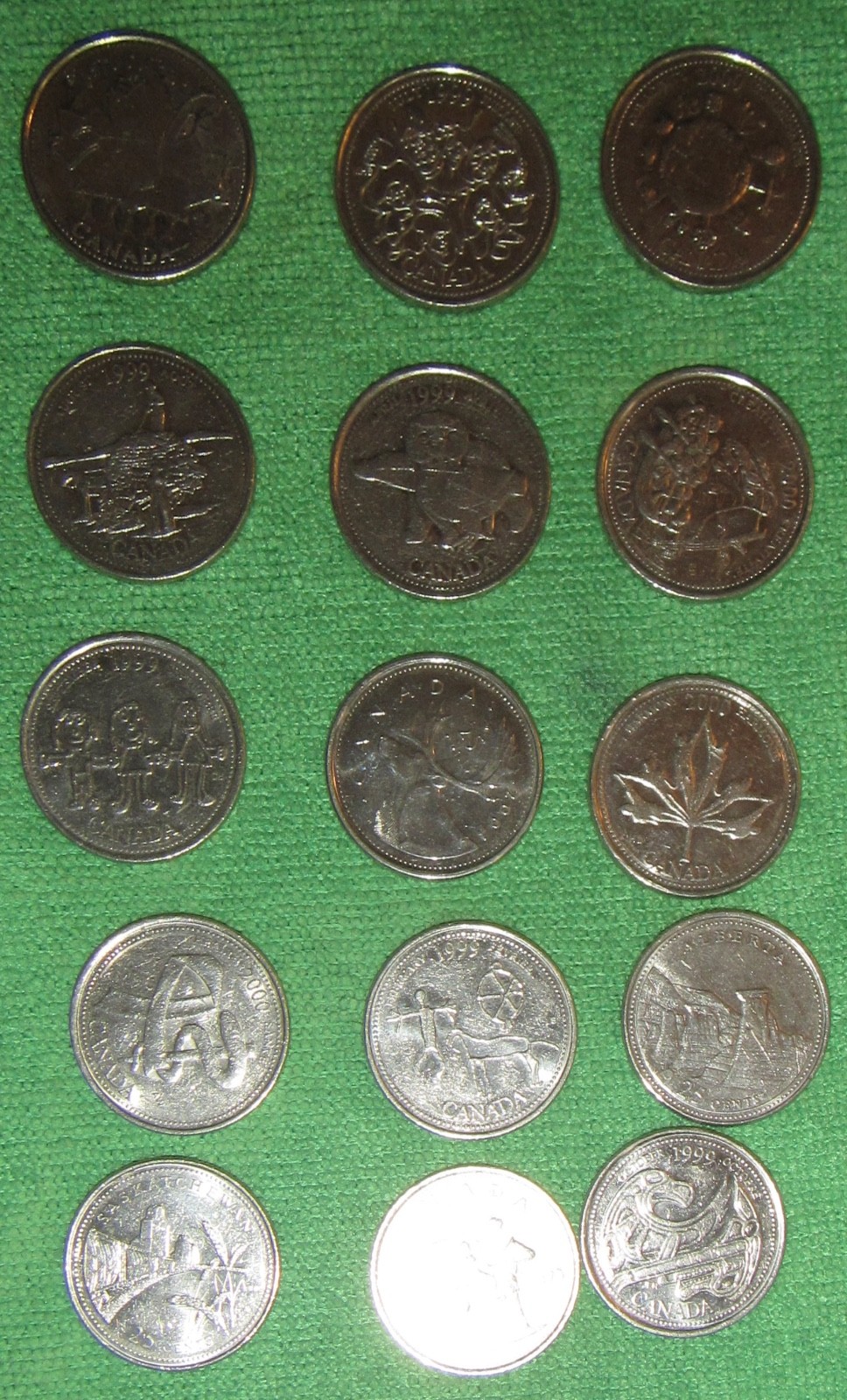 Set of 15 Canadian Quarters with different commemotive backs