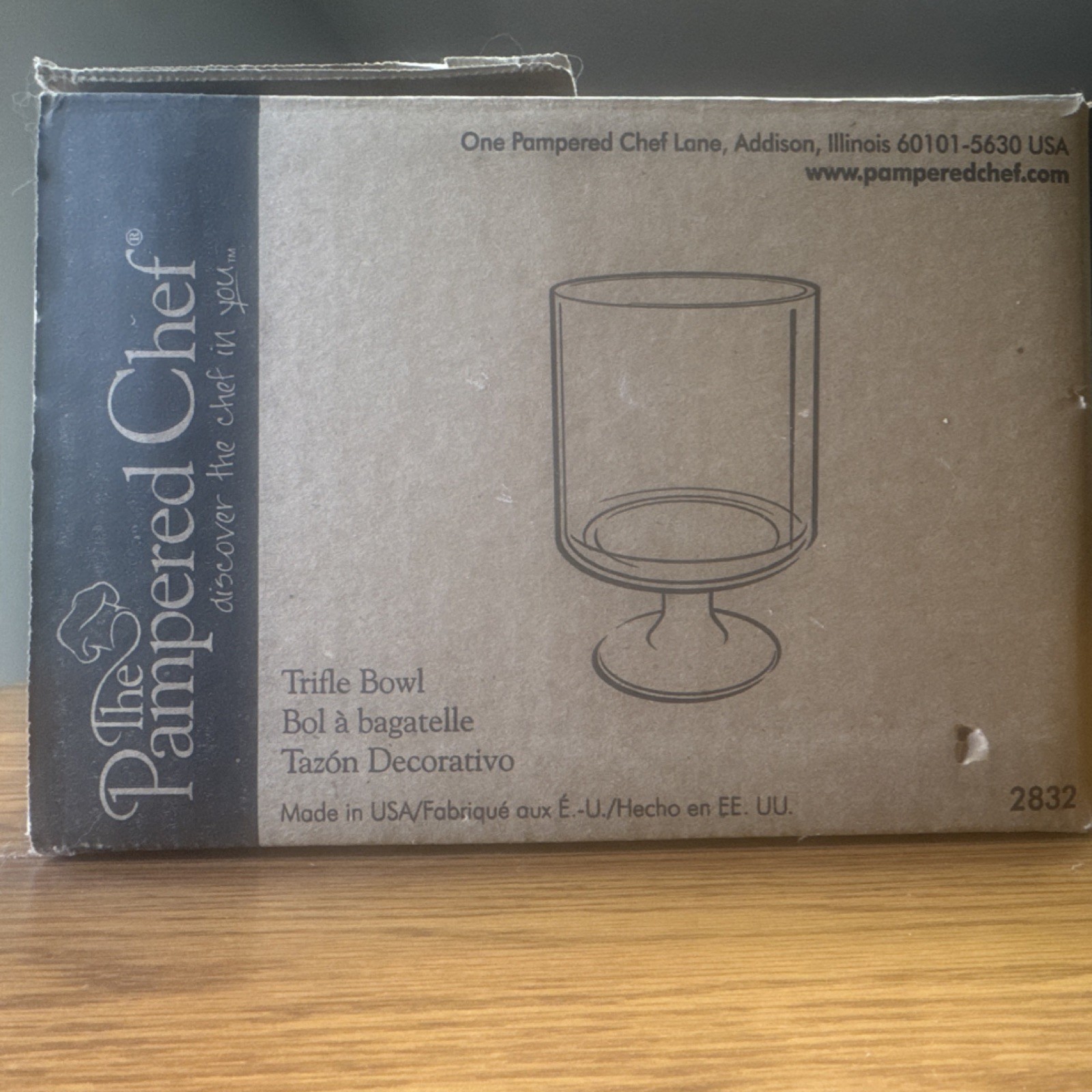 Pampered Chef Trifle Bowl 2832 Decorative Glass Serving Bowl Made in USA