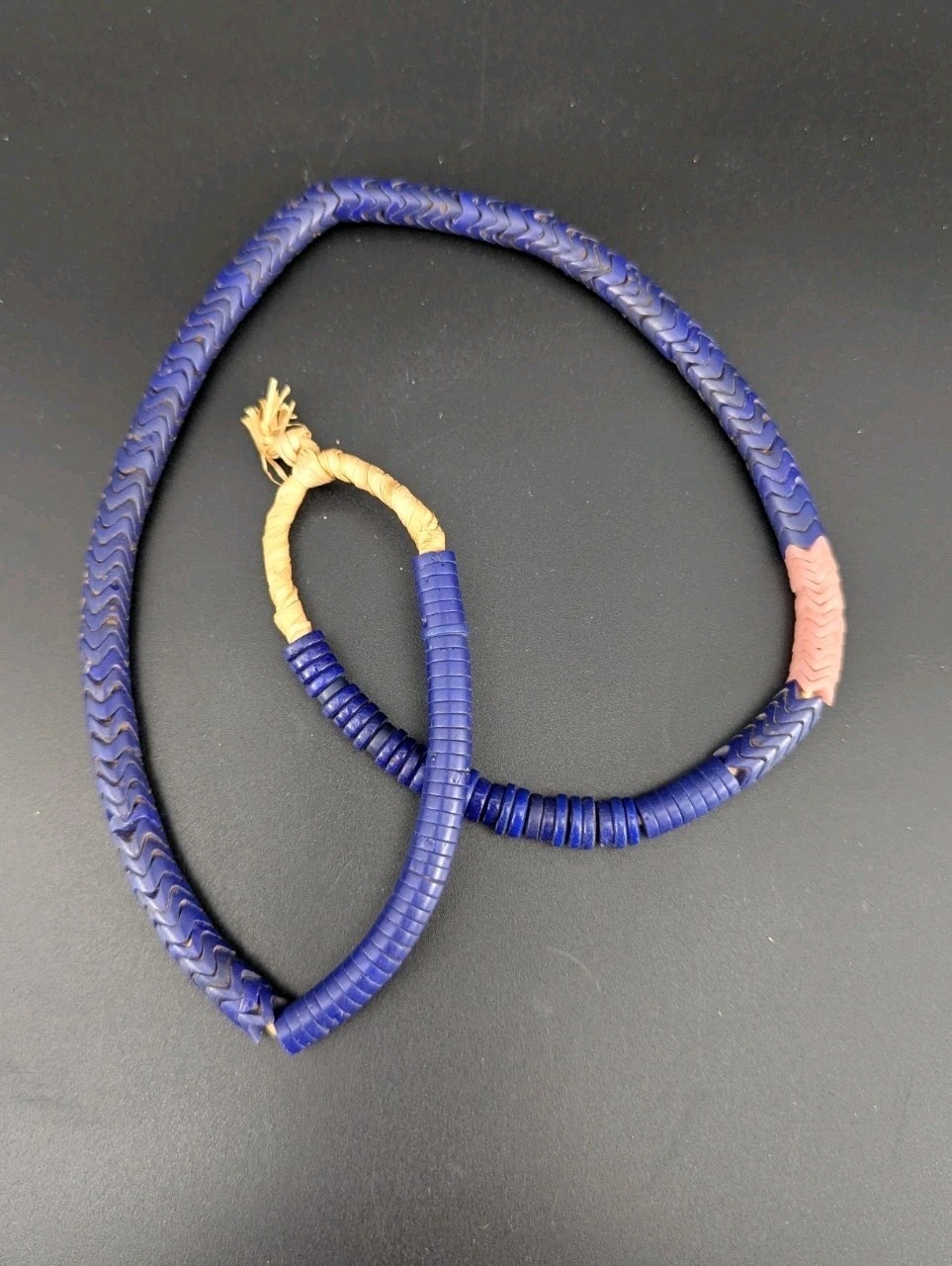  Interlocking Snake Vintage Trade Beads, DARK BLUE, 9 mm , 24" Strand 