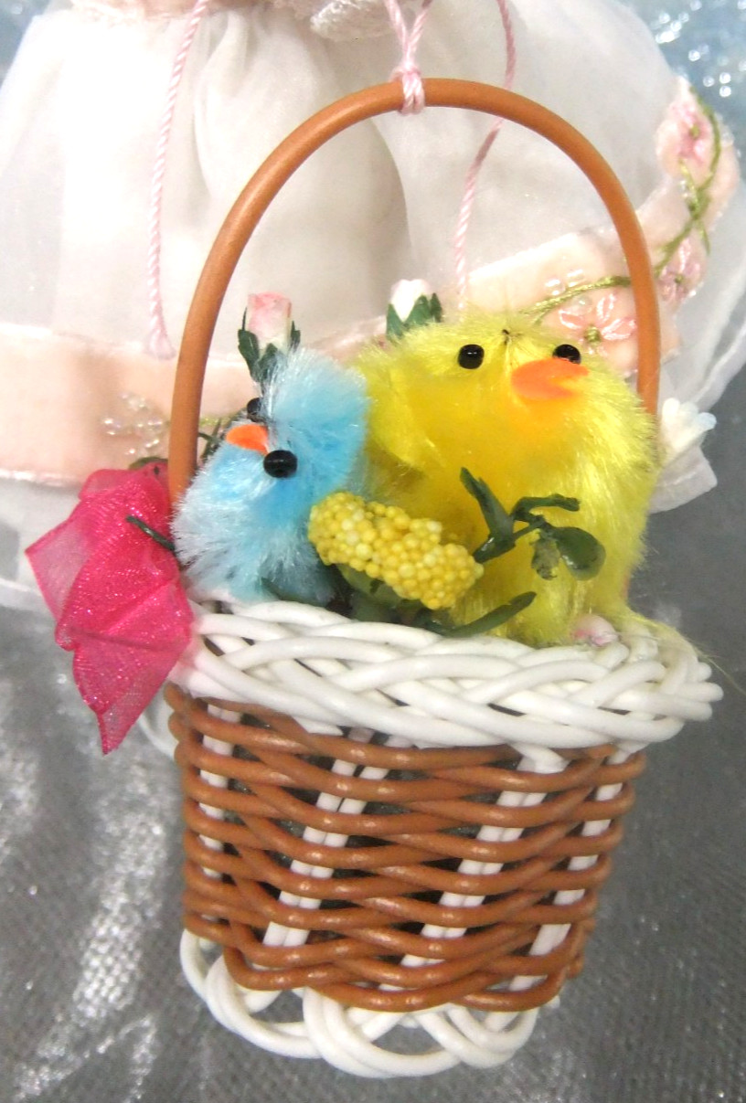 Artist Made one of a kind -EASTER  BASKET w/3 chicks w/eggs, flowers& bow (E15)