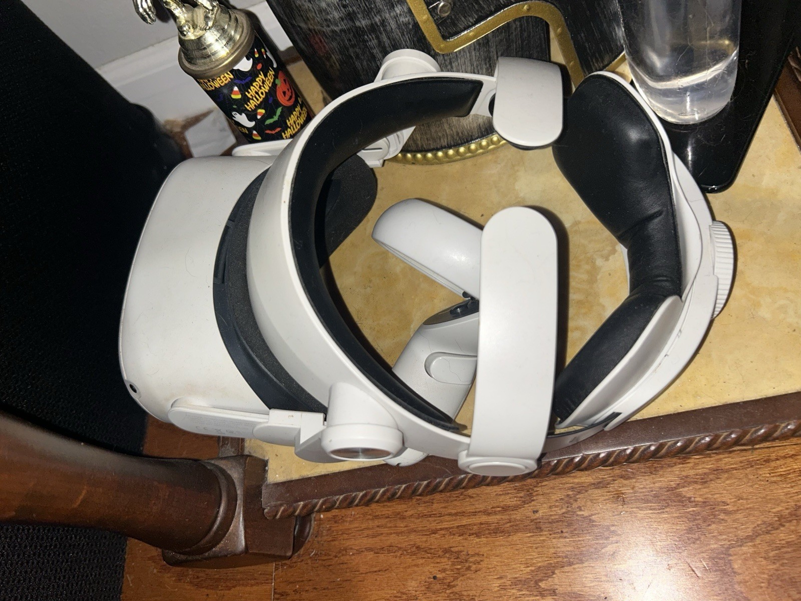 Meta Quest 2 White Standalone VR ( NO RIGHT CONTROLLER )