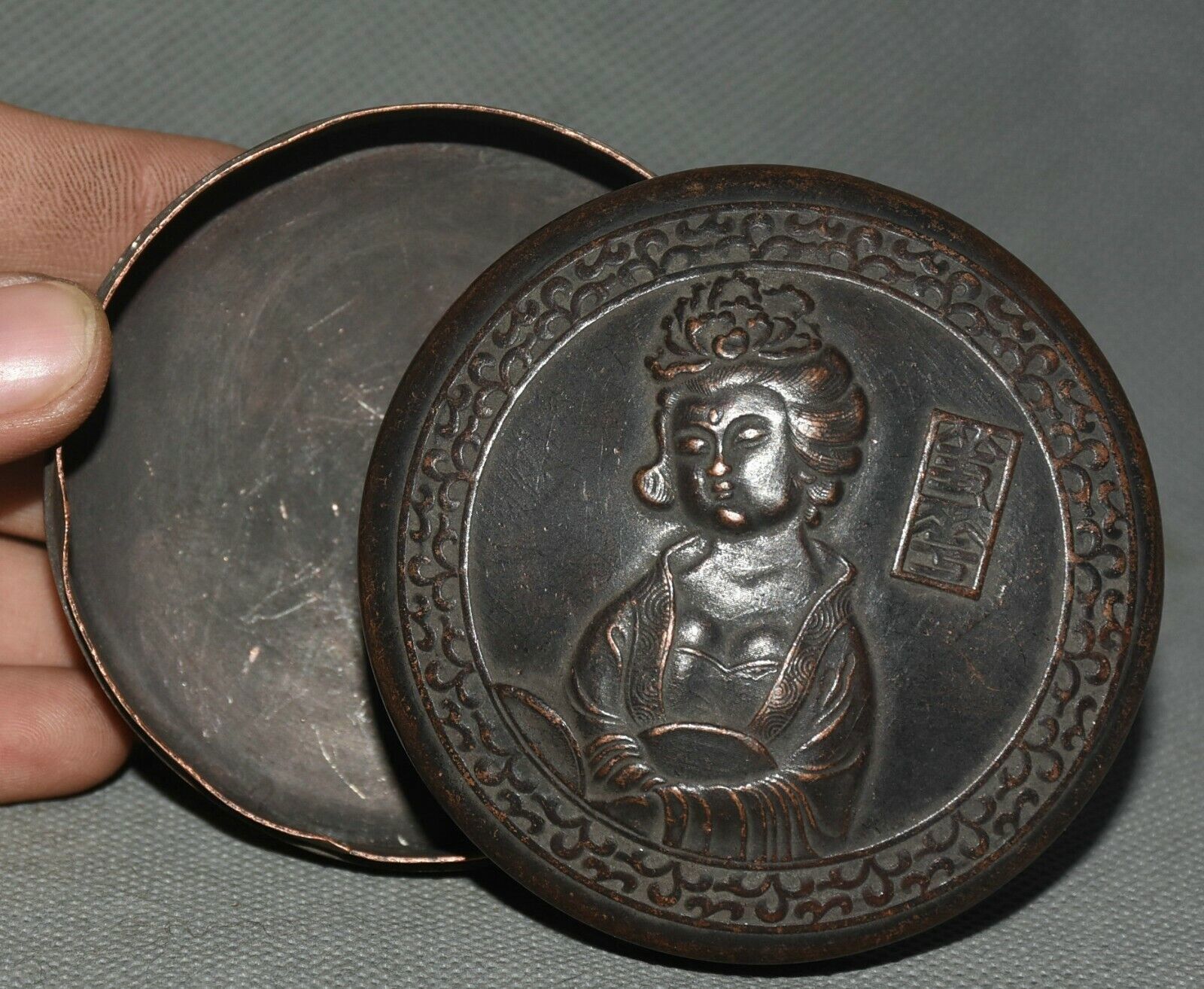 7cm Old China Tibet Copper Dynasty Palace Beauty Beauty Woman Jewelry Box