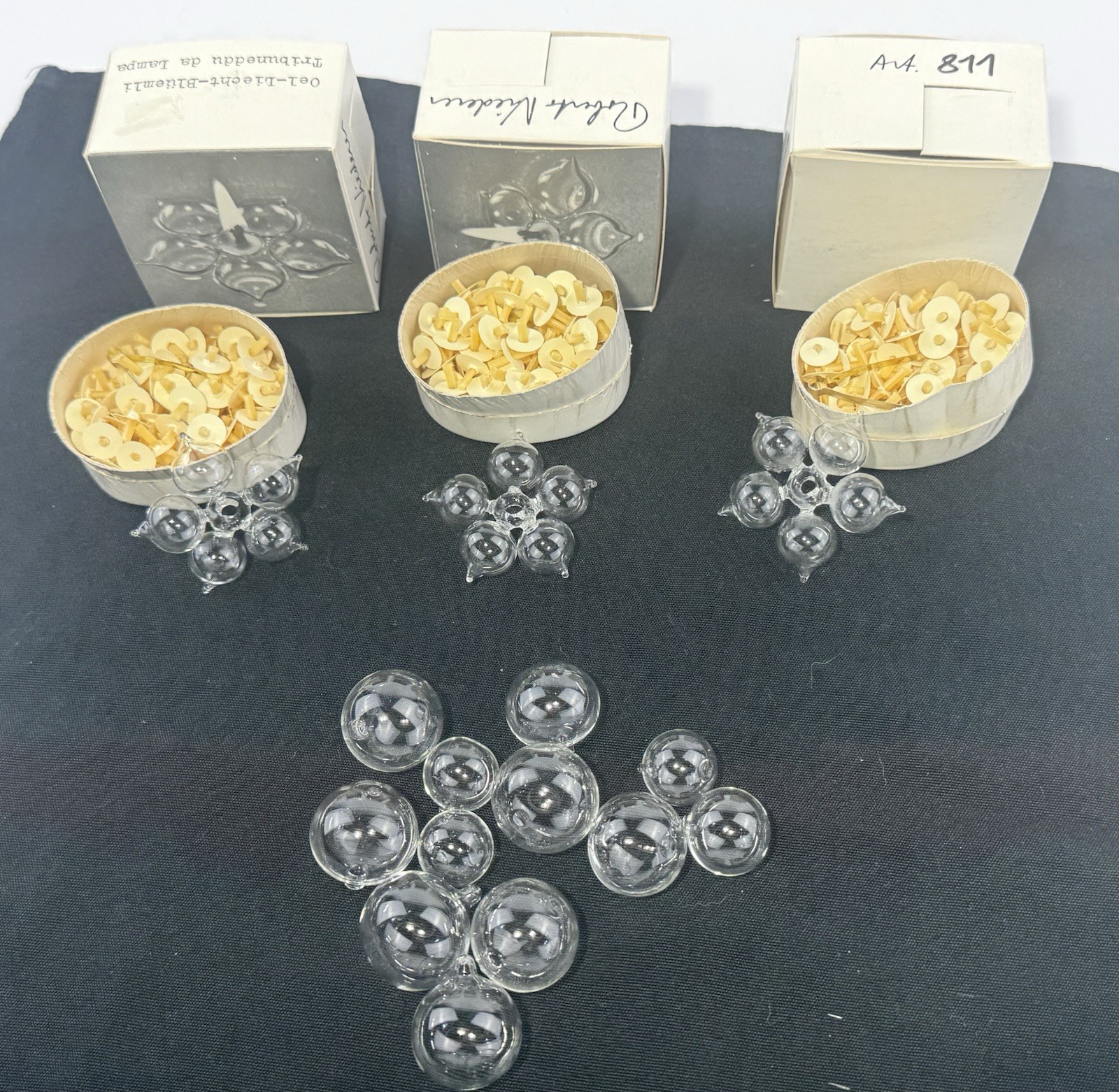 Roberto Niederer Handblown Floating Flowers (Lot 3) & Additional Glass Bubbles