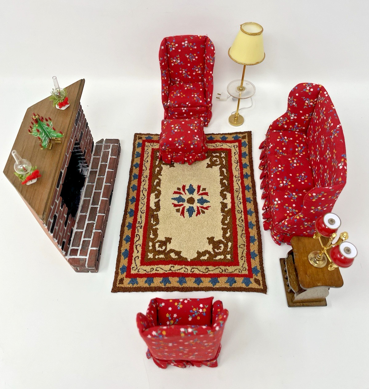 Vtg Living Room Set Dollhouse 1:12 Sofa Chair Ottoman Fireplace Lamps Table Rug