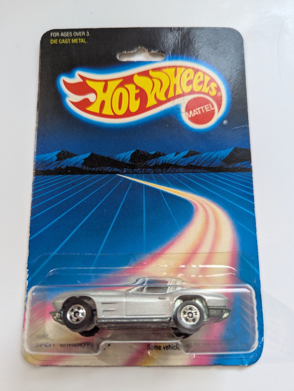 Vintage Hot Wheels Rainbow Card #3985 Split Window '63  Corvette Silver