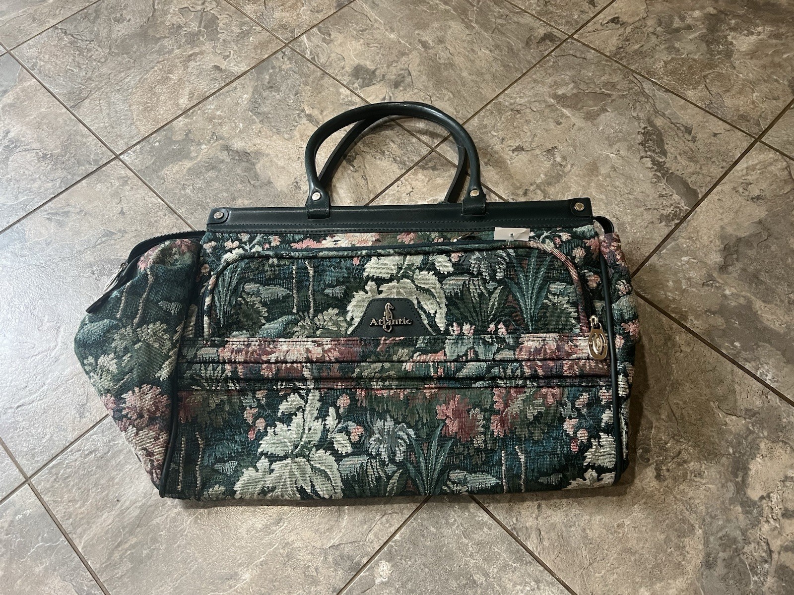 VINTAGE Atlantic floral tapestry weekend overnight bag Size 18*13