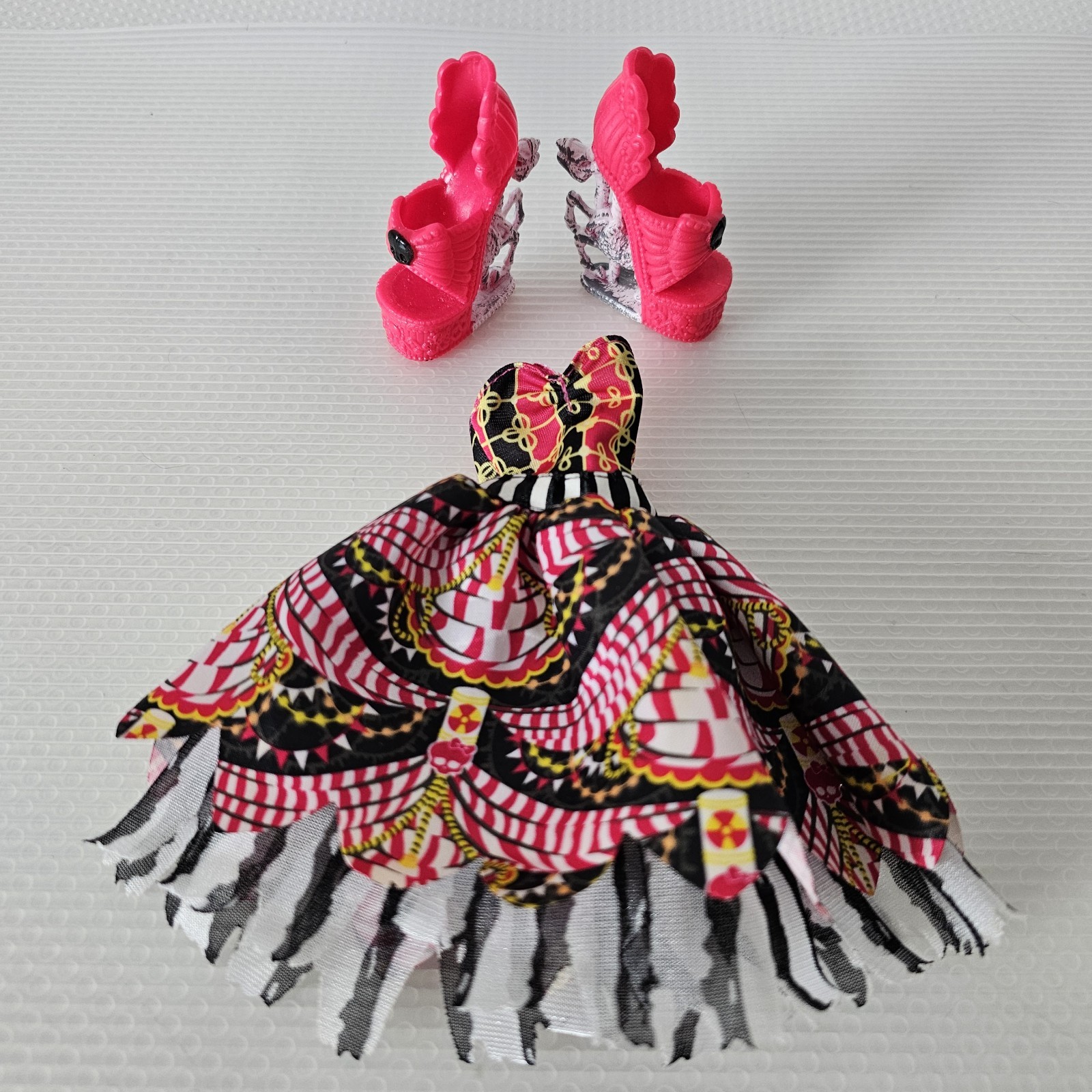 Monster High Frightfully Tall Gooliope Jellington Freak Du Chic DRESS & SHOES 