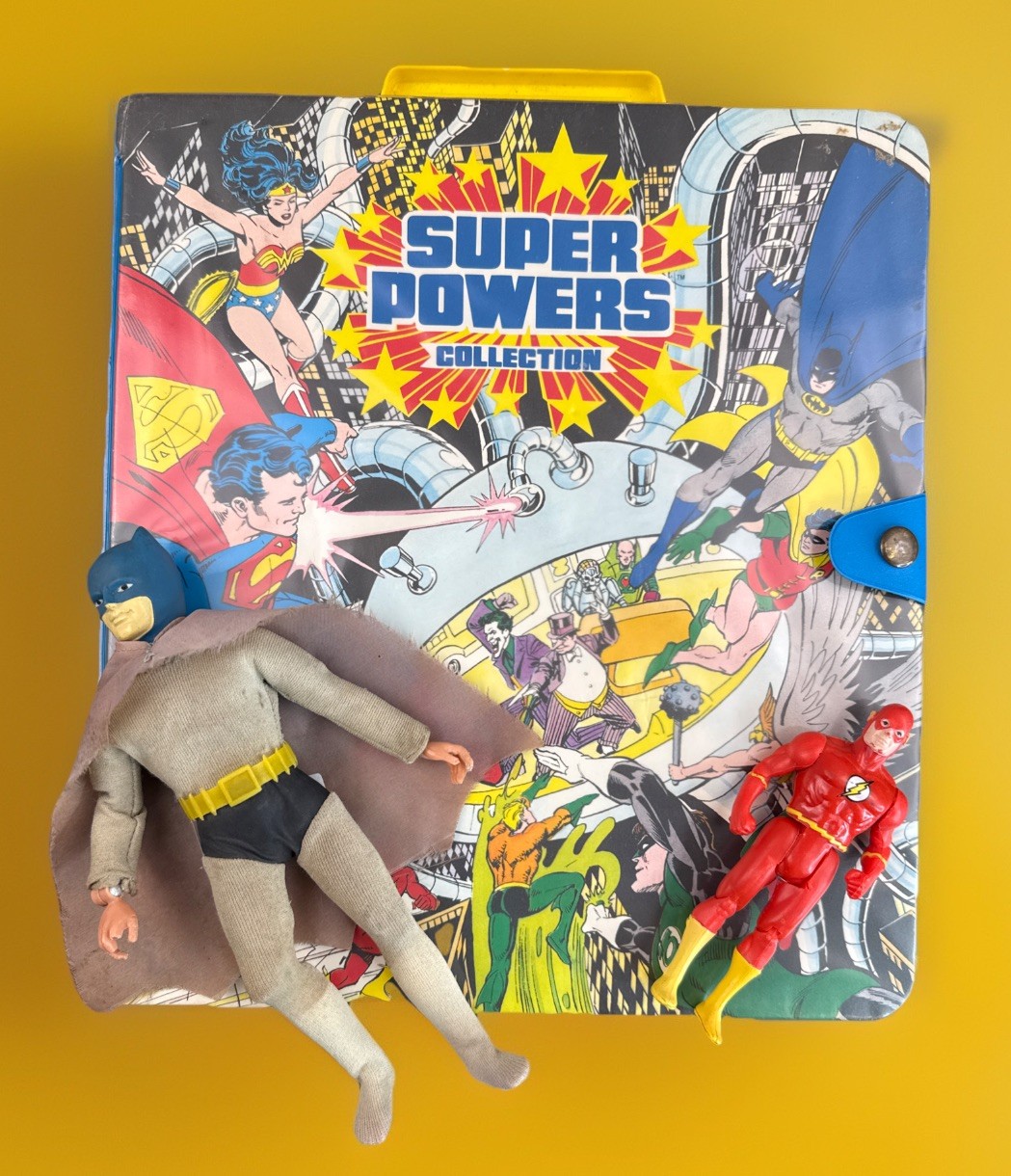 1984 KENNER DC Super Powers Collection Vol 1 Figure Carry Case w Batman & Flash