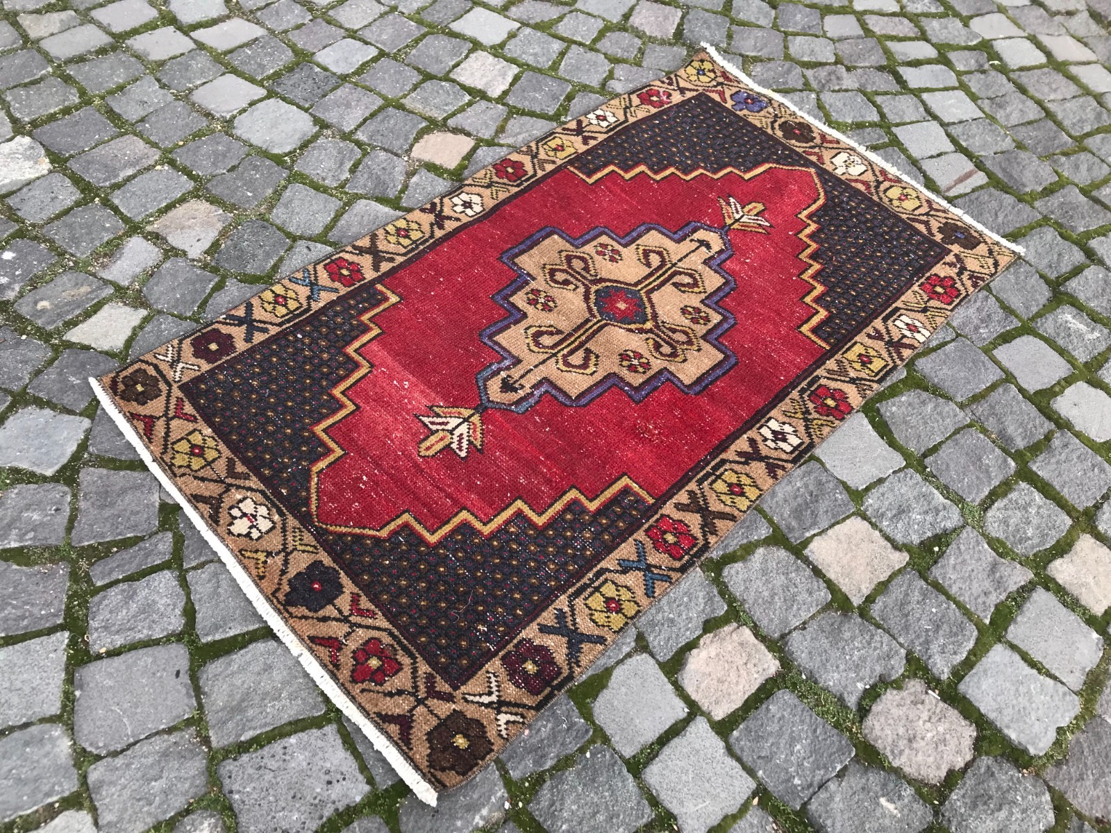 Bohemian Area Rug Handmade Wool Rug Turkish Vintage Traditional Rug 2,3 x 4,1 ft