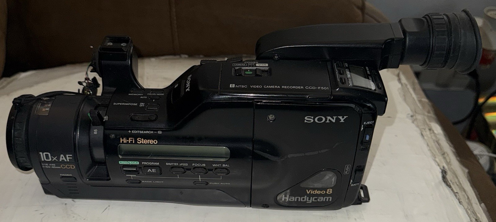 Vintage Sony Handycam NEEDS REPAIRS CCD-F501 Video8 Camcorder 10x AF Zoom Hi-Fi