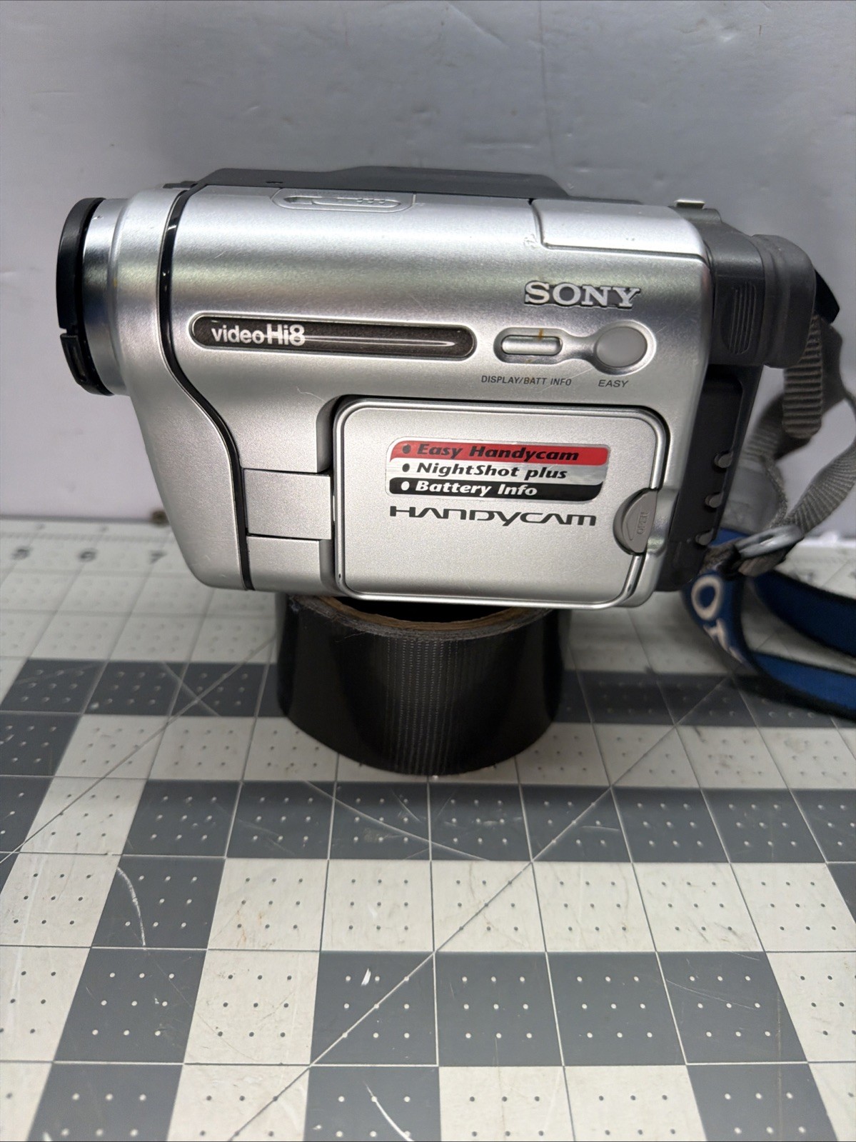 Sony DCR-TRV138  Hi8 8mm Video8 Camcorder Made In Japan  NIGHT SHOT TESTED !