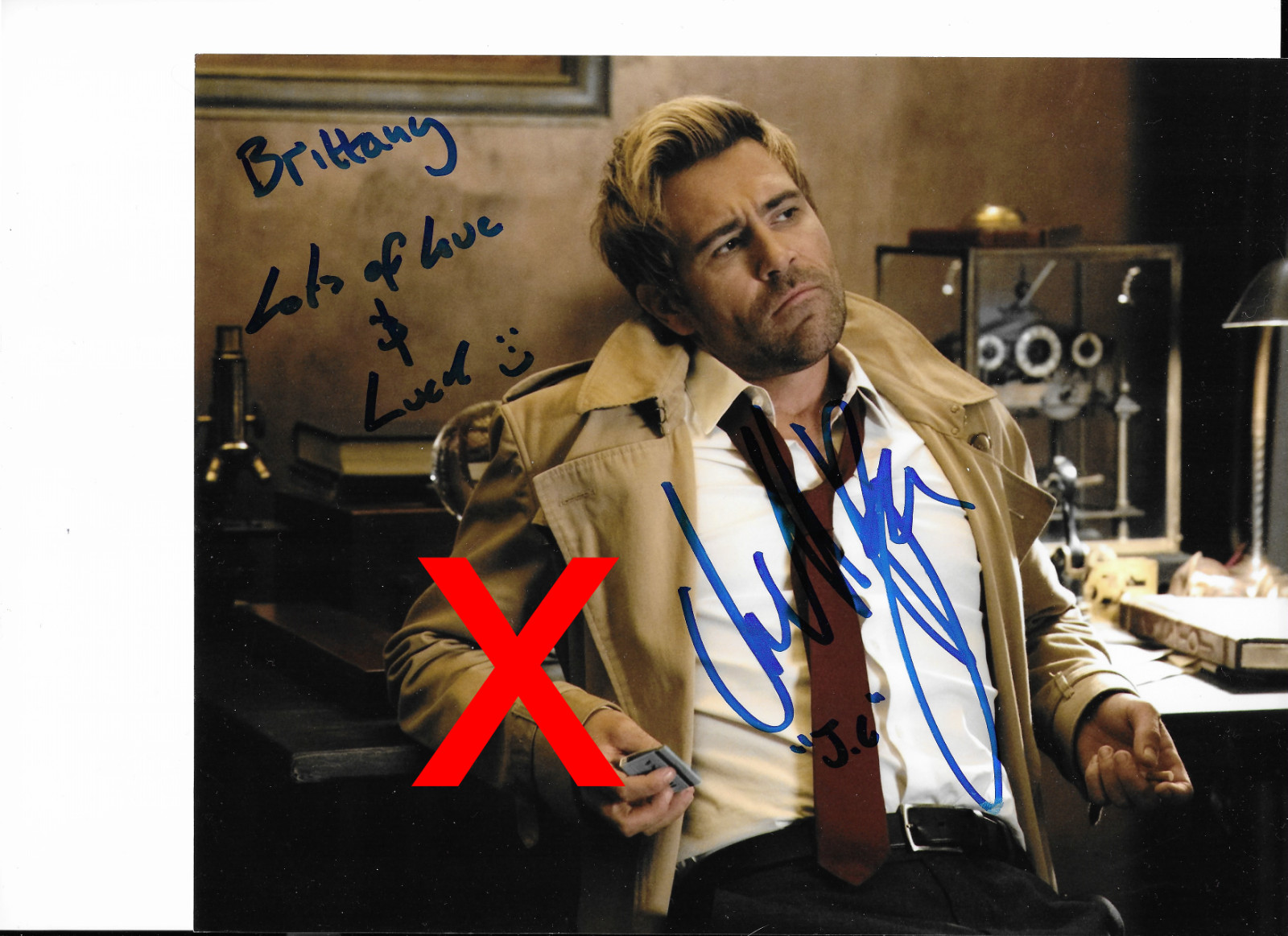 Legends Of Tomorrow Matt Ryan Autographed - 8x10 Photo RP