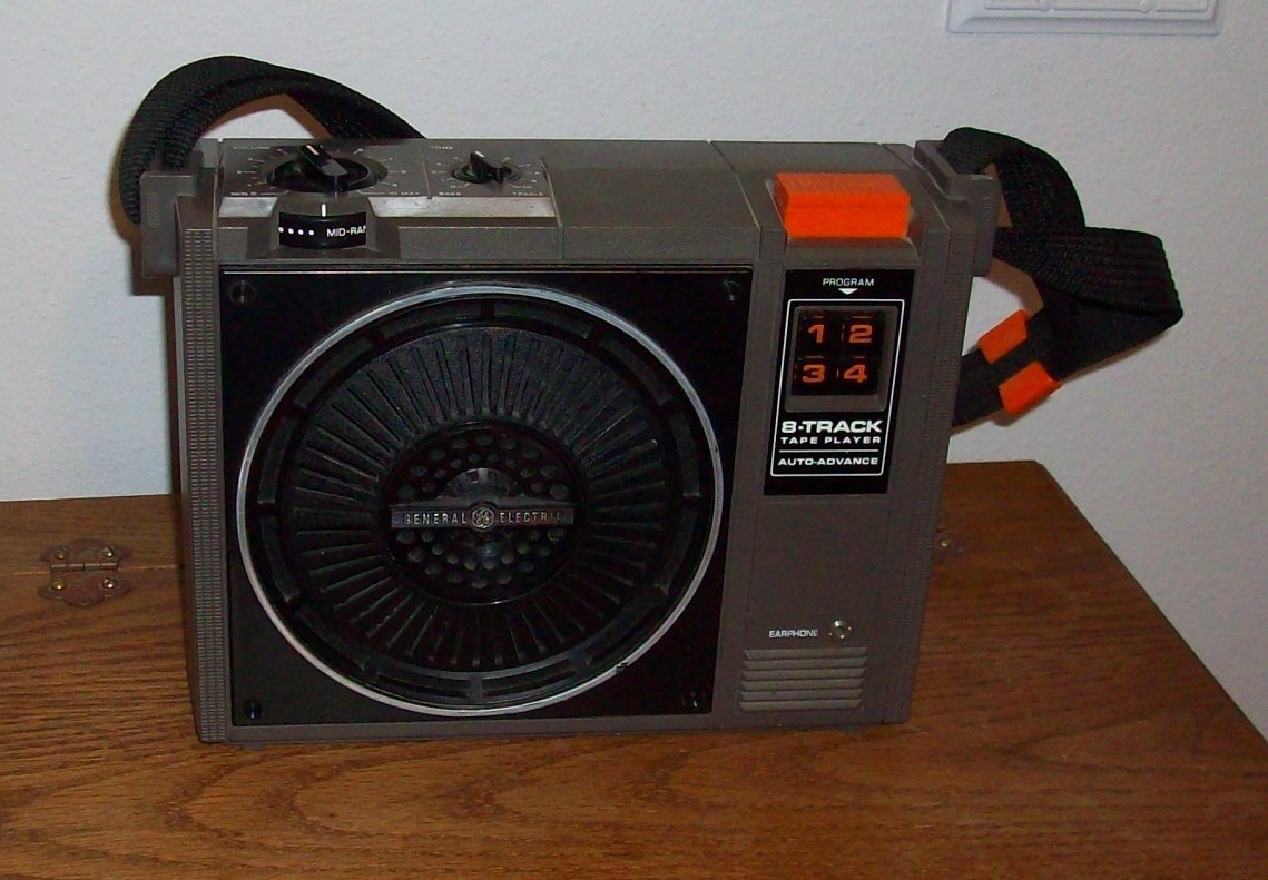 Vintage General Electric 8-Track Player Model 3-5505F   **WORKS!!