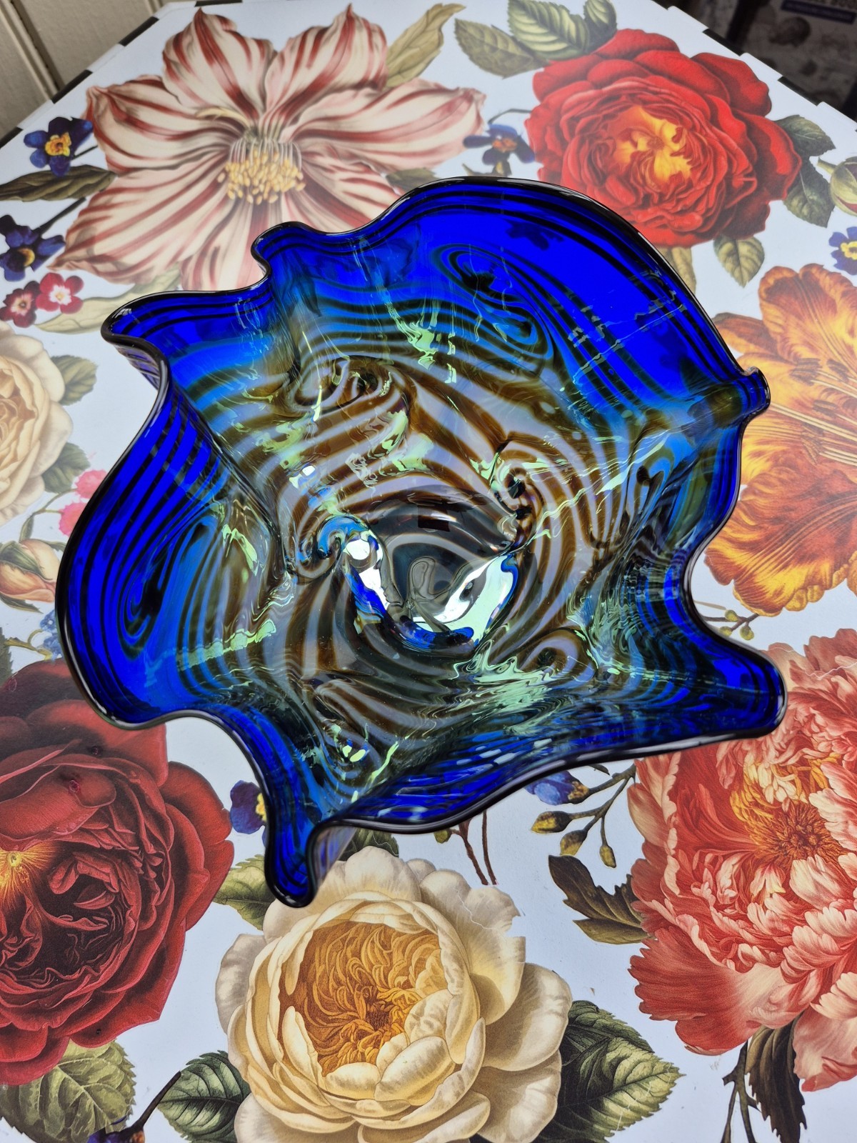 Daniel Read Handblown Art Glass Handkerchief Vase Signed and Numbered