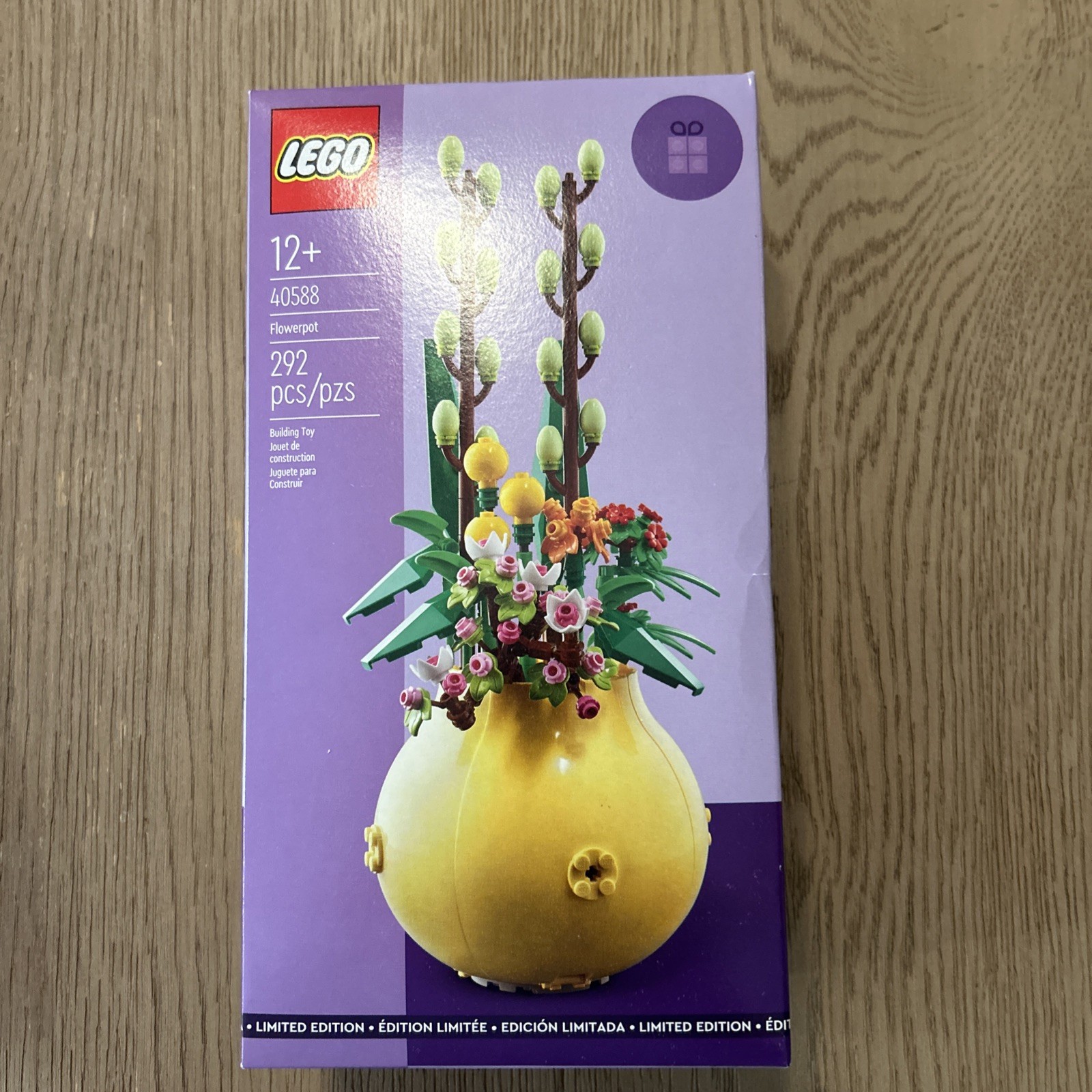 LEGO Promotional: Flowerpot (40588)