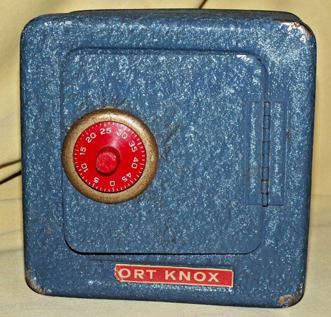 FORT KNOX BANK TOY SAFE SUPERIOR TOYS CHICAGO IL BLUE METAL COMBINATION LOCK VTG