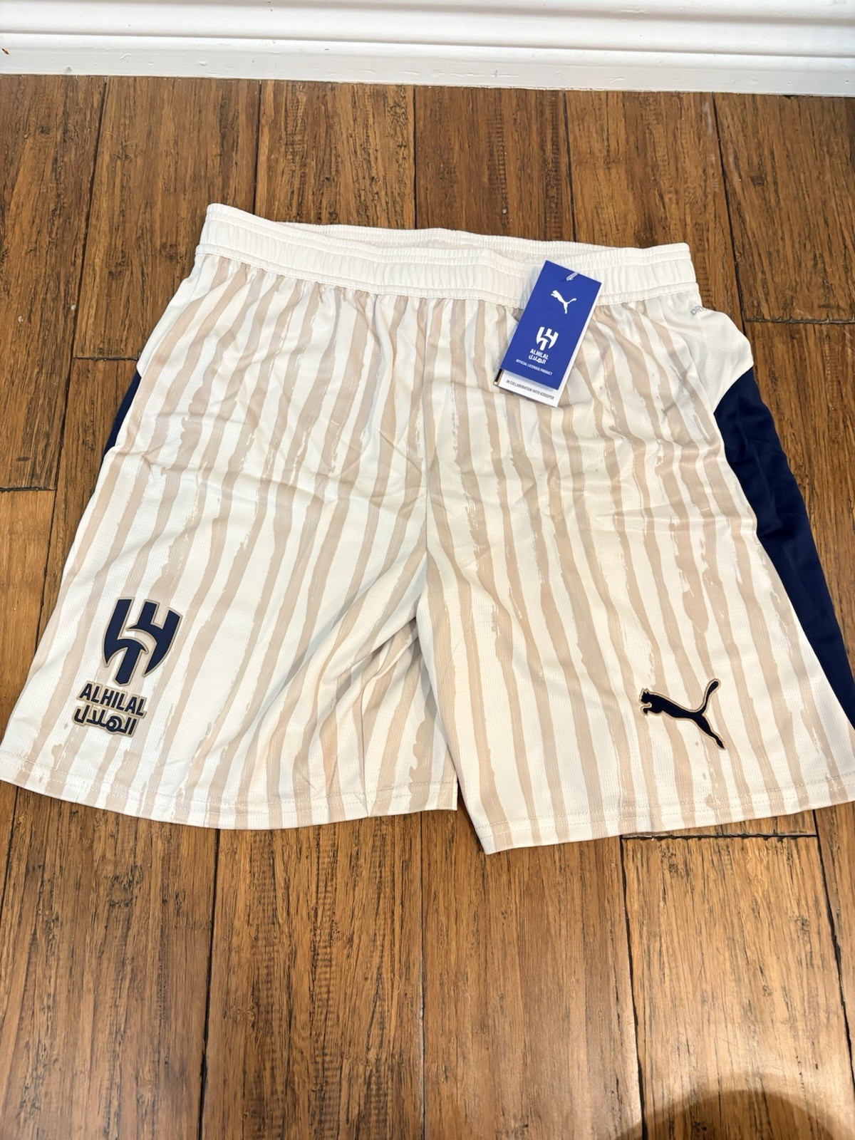 PUMA KID SUPER x AL-HILAL SFC Shorts Men’s  Size Medium NWT