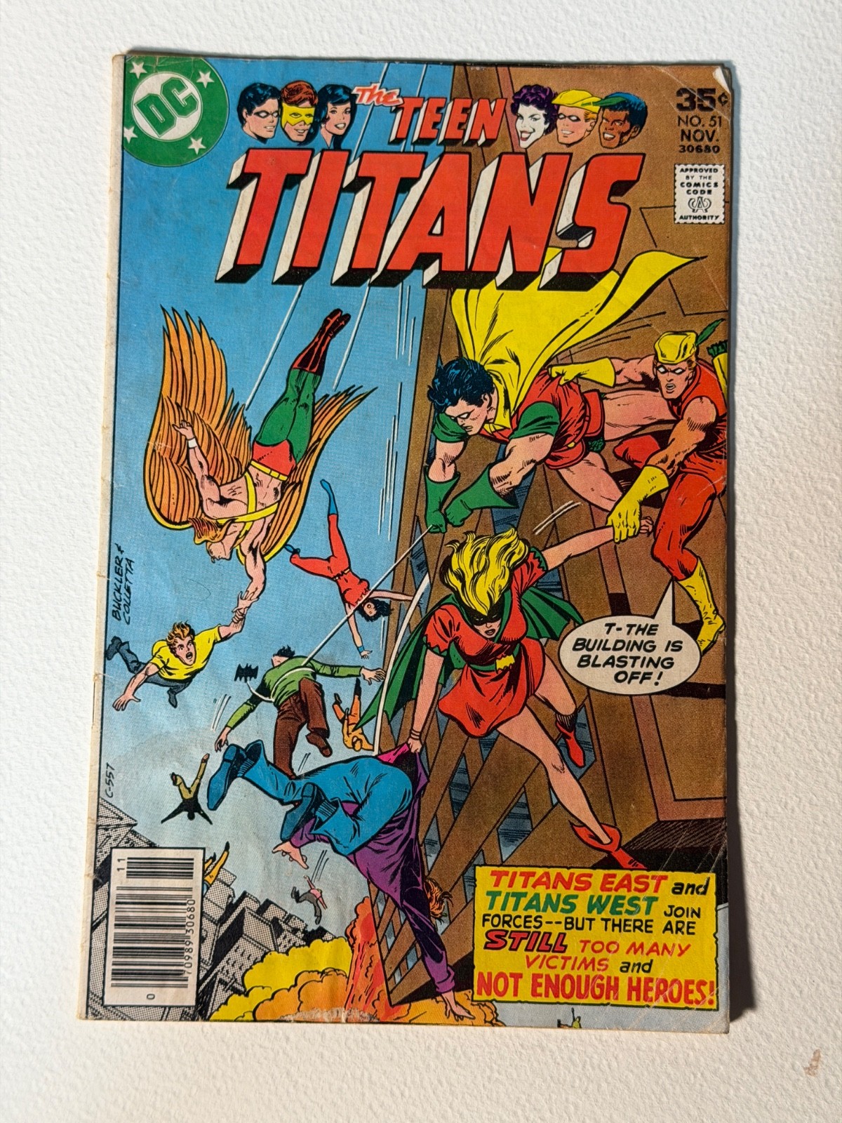 Teen Titans #51 (DC Comics November 1977). Rich Buckler Cover!