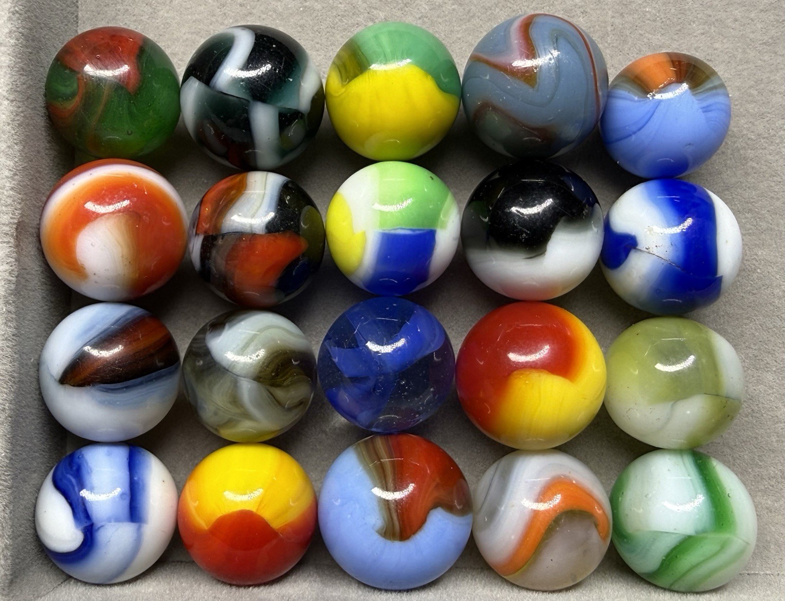 Lot Of 20 Vintage Marbles Akro Peltier Master Vitro  NM