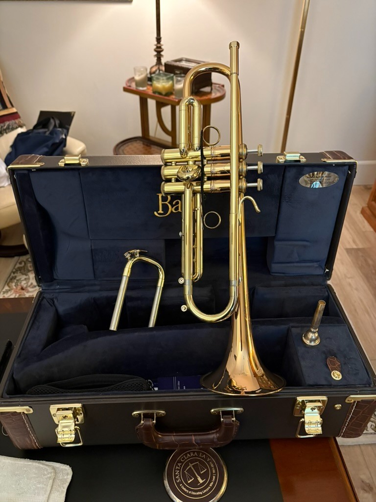 Bach Stradivarius Trumpet Commercial 1901b Brass Lacquered