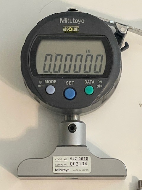 Mitutoyo 547-217S Digimatic Depth Gage 0-8"/200mm Range, .0005"/0.01mm Used.