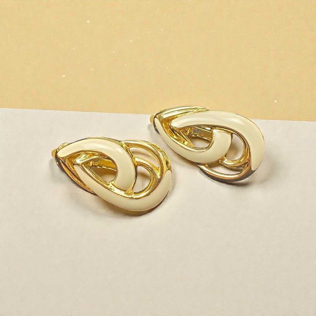 Trifari Vintage Gold Tone Cream Enamel Intertwining Loop Clip On Earrings