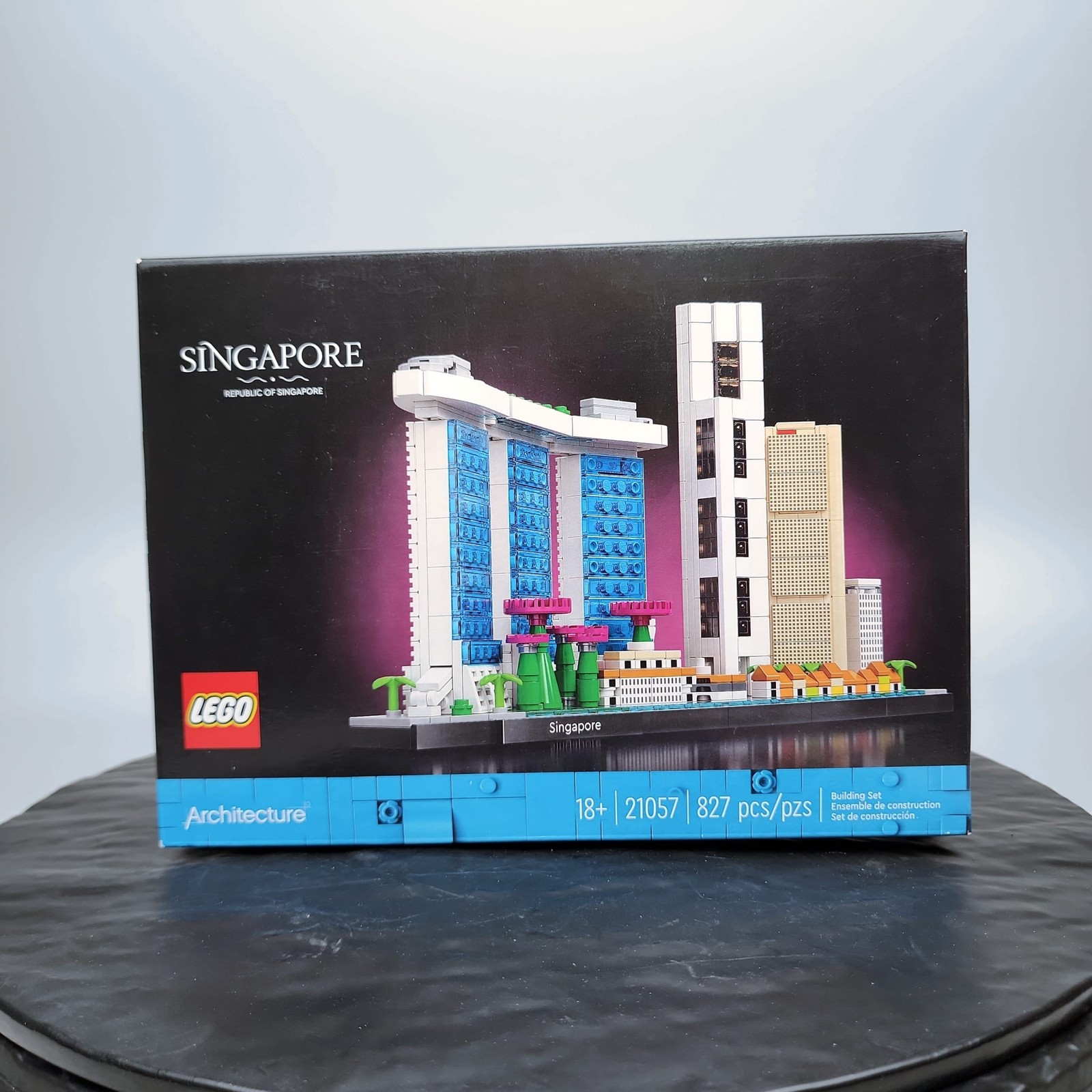 LEGO Architecture 21057 Singapore Skyline New Retired Building Set 827 pcs ✅