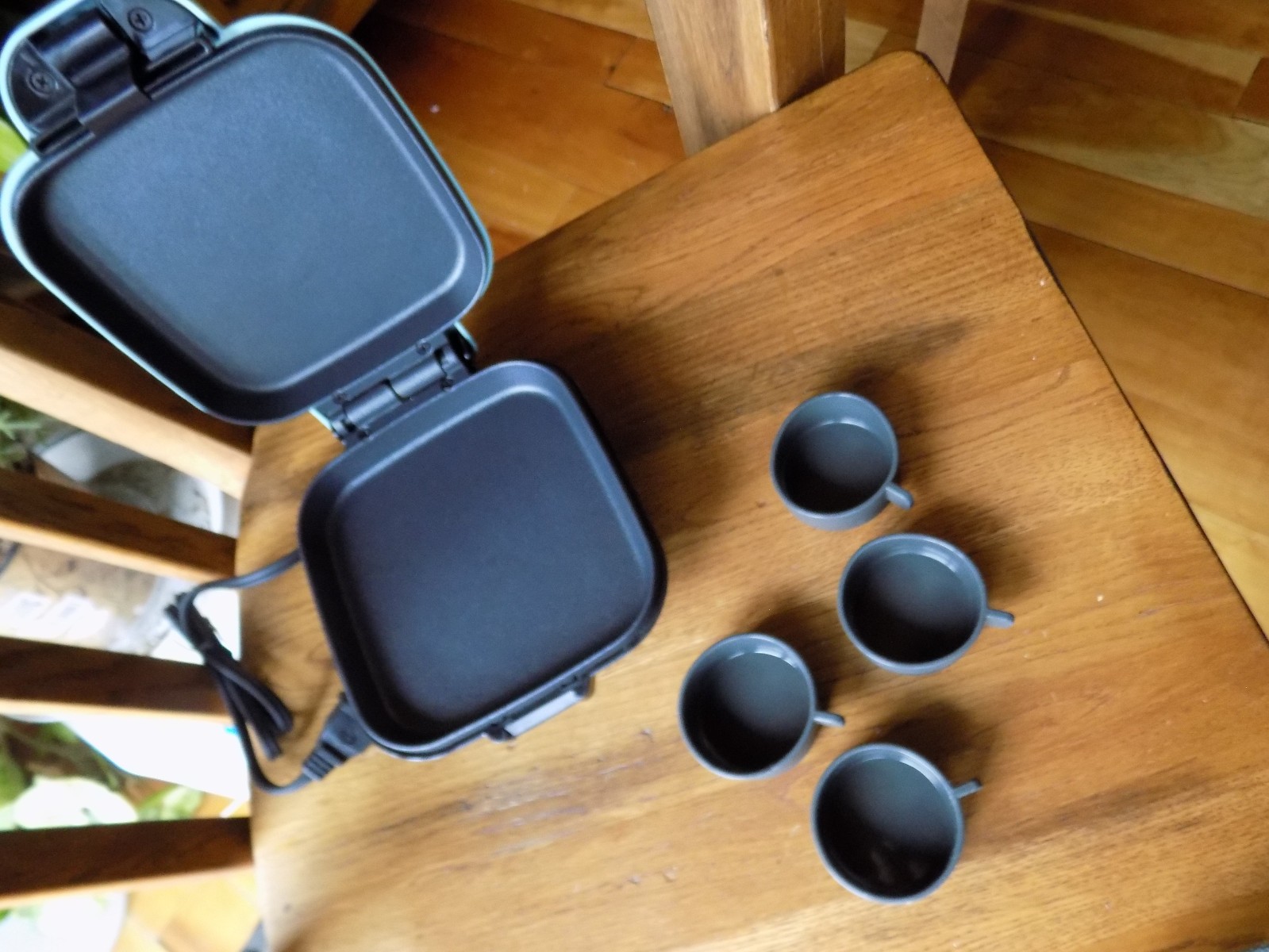 New DASH Electric BREAKFAST Egg Bite Maker DBBM400GBAQ04 No Box Great Color