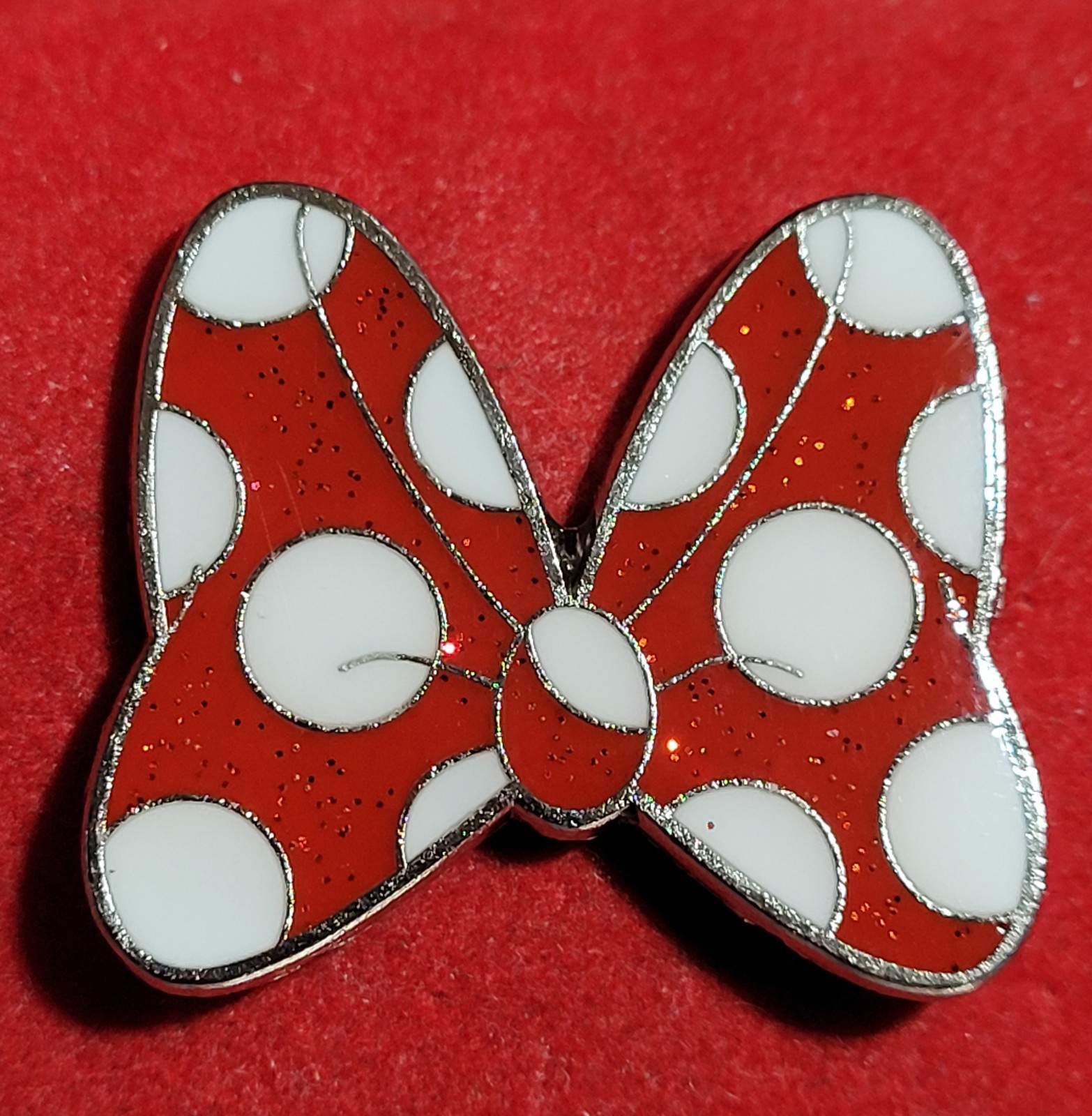 Disney Trading Pin, Minnie Mouse’s Bow, 2017 67B