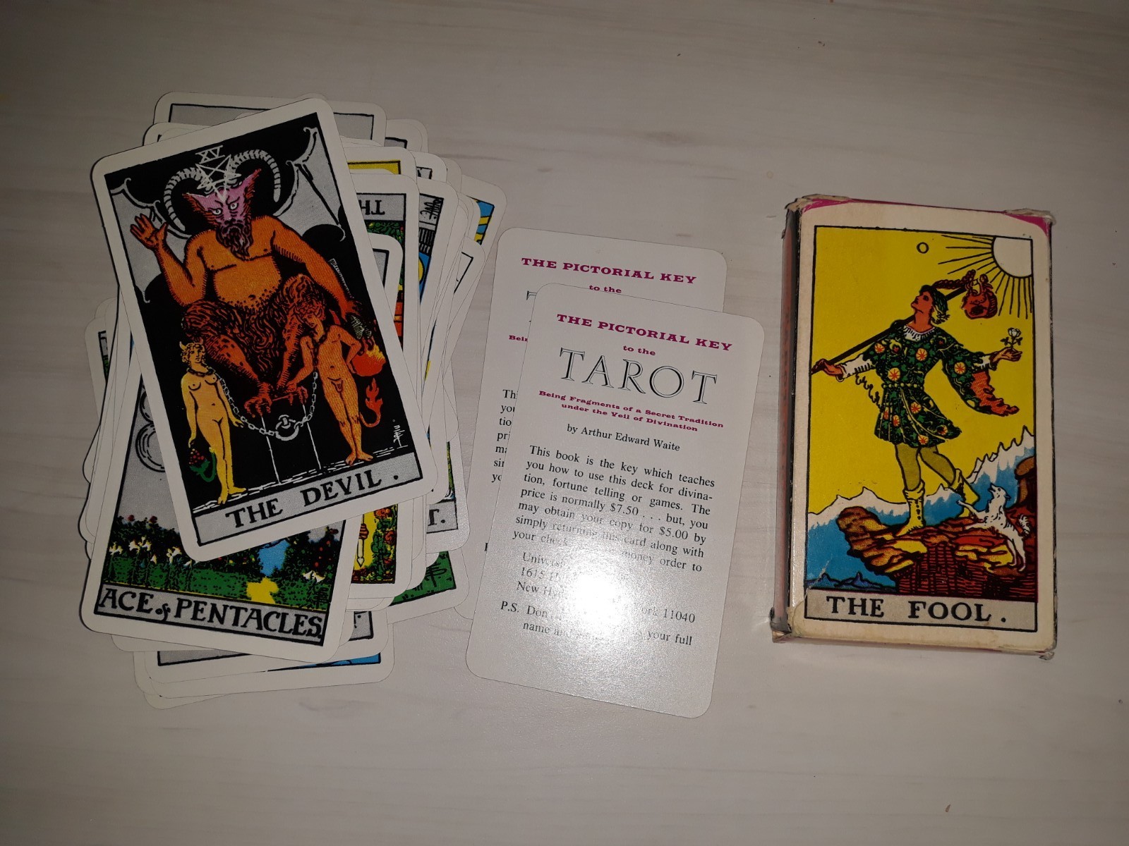 TAROT DECK Vtg University Pamela Colman Smith Waite 78 Cards pink box Ankh back