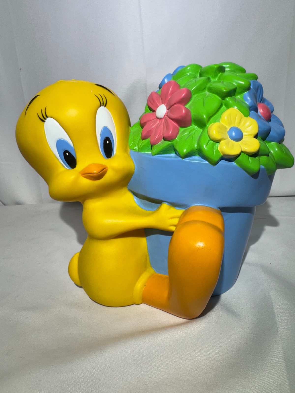 Vintage 1998 Warner Bros. Tweety Bird Coin Bank – Tweety Holding Flower Pot
