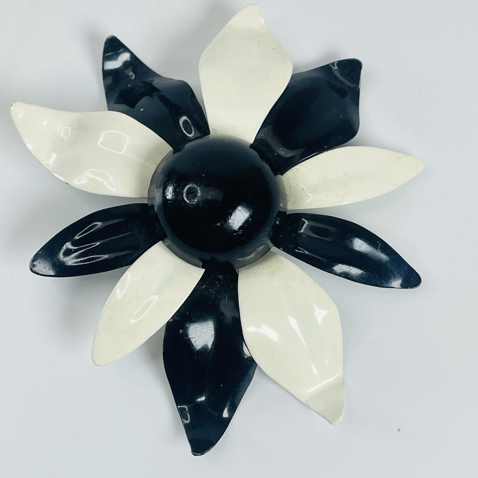 VTG 1960s Mod Flower Brooch Black White Enamel Daisy Style Retro Pin 3 Layer MCM